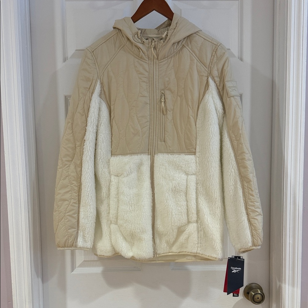 Reebok Cream Quilted ladies, Hooded Jacket.